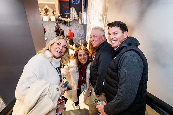 AF_20241117_PartnerFlyaway_KM-110