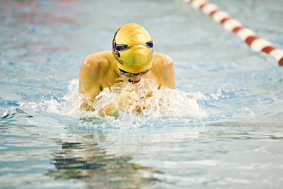 KLM_DHS Swim_01202011-044