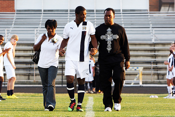 KLM_DHS Senior Night 2010_052