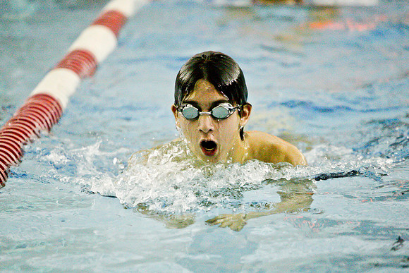 KLM_DHS Swim_01202011-093