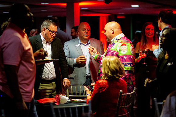 PHGHoliday_12052019_KarlLMoore-35