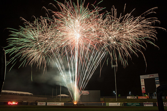 Fireworks_05232014_KarlLMoore-12