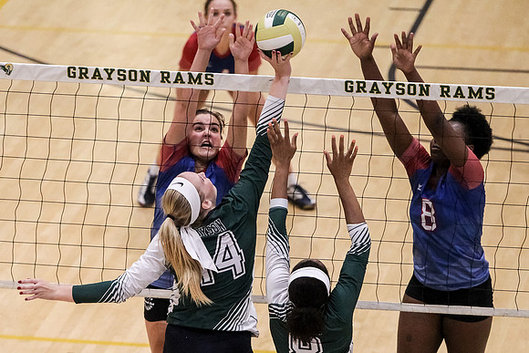 PRVolleyball_10112017_KarlLMoore-32