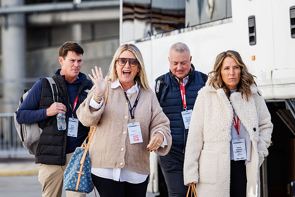 AF_20241116_PartnerFlyaway_KM-82