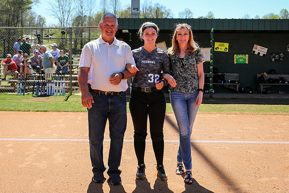 SrSoftball_04022017_KarlLMoore-19
