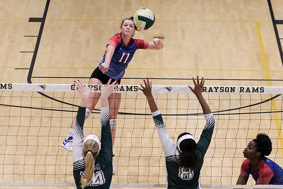 PRVolleyball_10112017_KarlLMoore-45