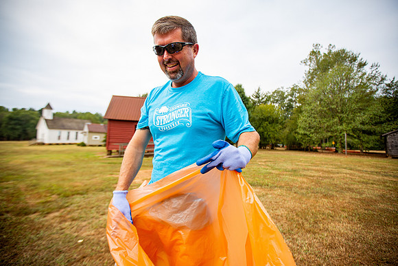 JMFAMILY_20190928_HurricaneShoalsParkCleanUp_SB1_2789