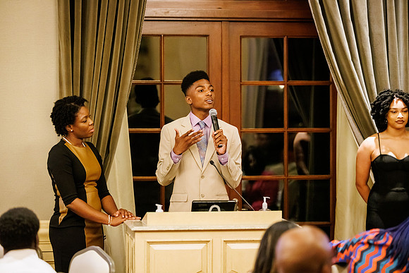 CelebrationDinner_10042022_KarlLMoore-175