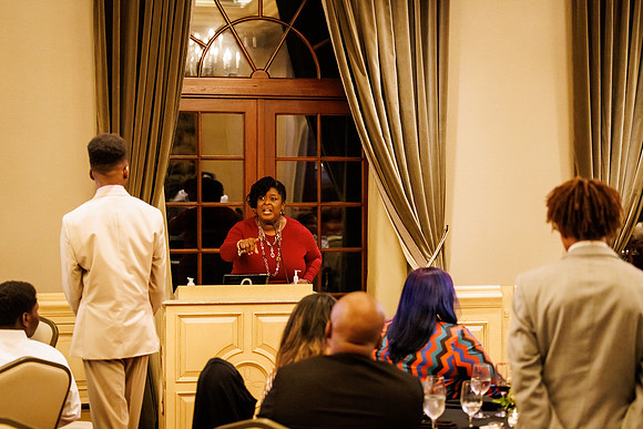 CelebrationDinner_10042022_KarlLMoore-114