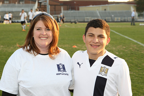 KLM_Adopt A Player 032010_023