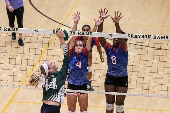 PRVolleyball_10112017_KarlLMoore-47