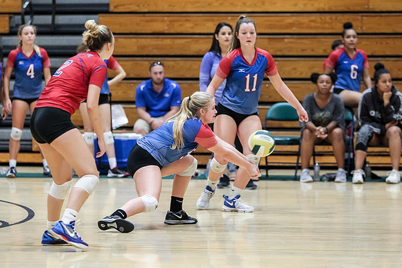PRVolleyball_10112017_KarlLMoore-117