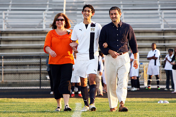 KLM_DHS Senior Night 2010_030