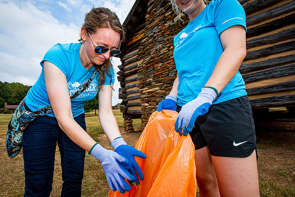 JMFAMILY_20190928_HurricaneShoalsParkCleanUp_SB1_2954