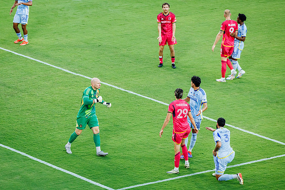 ATLUTD_20240622_Flyaway_KM-512