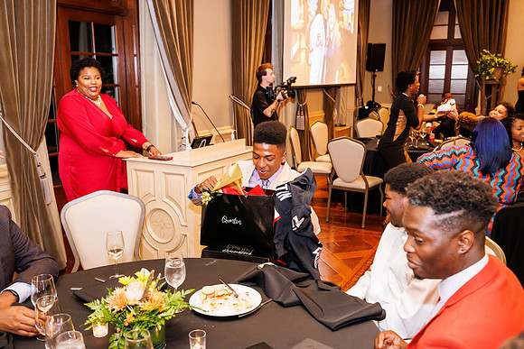 CelebrationDinner_10042022_KarlLMoore-147