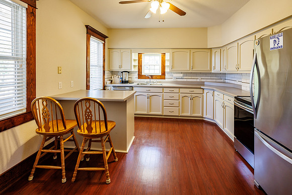 Russellville Interior_04292024_MooreshotsLLC-10