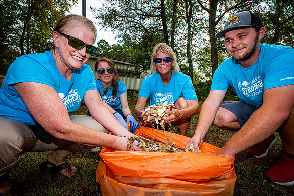 JMFAMILY_20190928_HurricaneShoalsParkCleanUp_SB1_3086