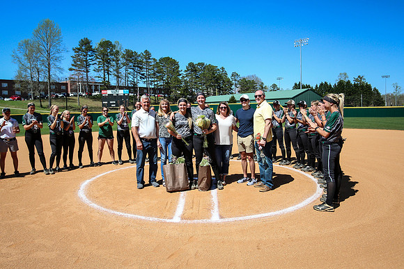 SrSoftball_04022017_KarlLMoore-27